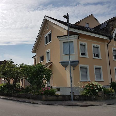 Niros Bed & Breakfast Birsfelden Buitenkant foto