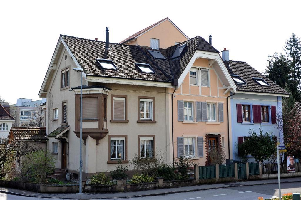 Niros Bed & Breakfast Birsfelden Buitenkant foto