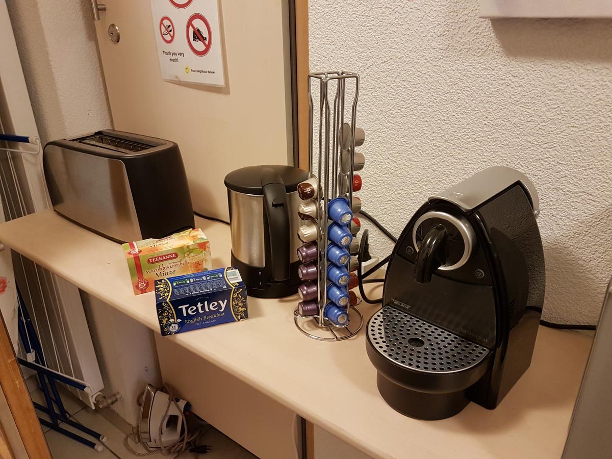 Niros Bed & Breakfast Birsfelden Buitenkant foto